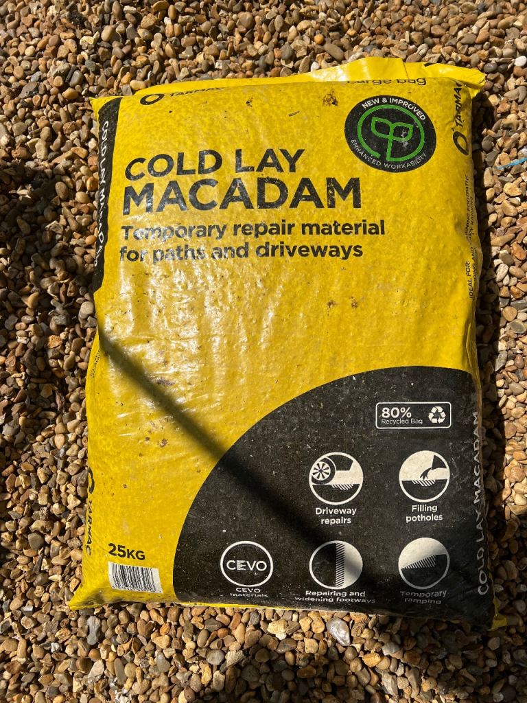 Cevo Cold Lay Macadam 25kg – New Bag for Driveways