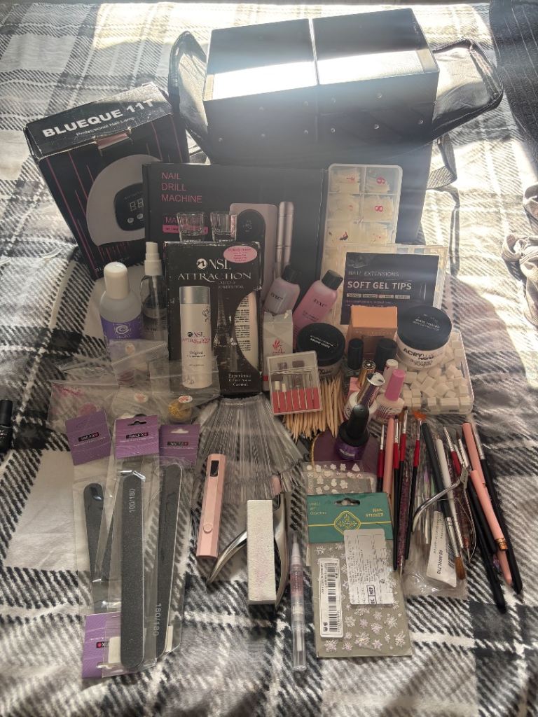 Large Nail Technician Kit - Gel Polish, UV Lamp & Tools