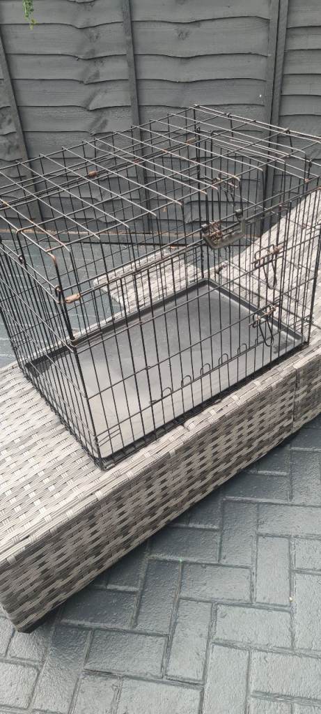 Medium dog cage
