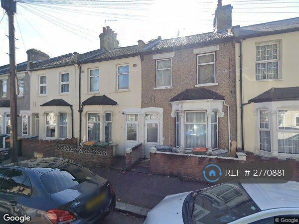3 bedroom house in Oakfield Road, London, E6 (3 bed) (#2770881)