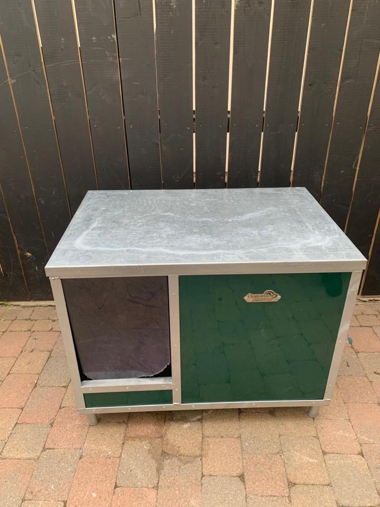 Dog Box 