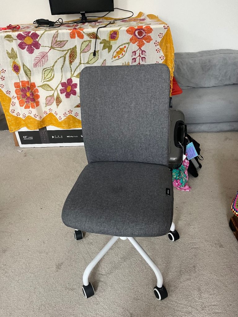 image for Desk chair with wheels and adjustable seat 