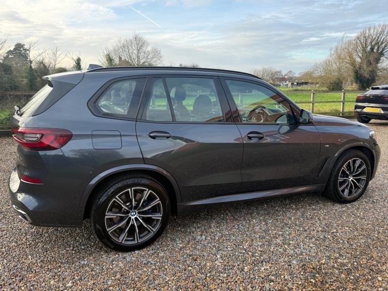PRISTINE 2020 70 BMW X5 3.0 PETROL HYBRID  xDRIVE 45e - M SPORT - AUTO - 1 OWNER