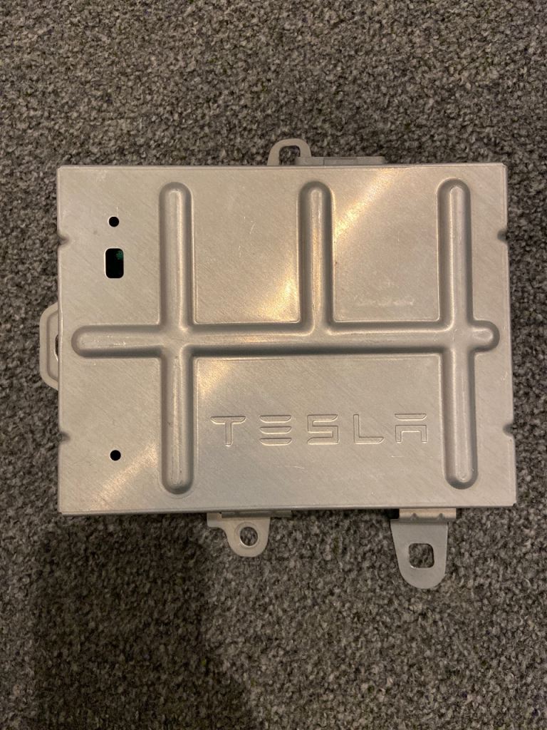 Tesla Model Y 2020-2024 Audio Stereo Amp Assembly