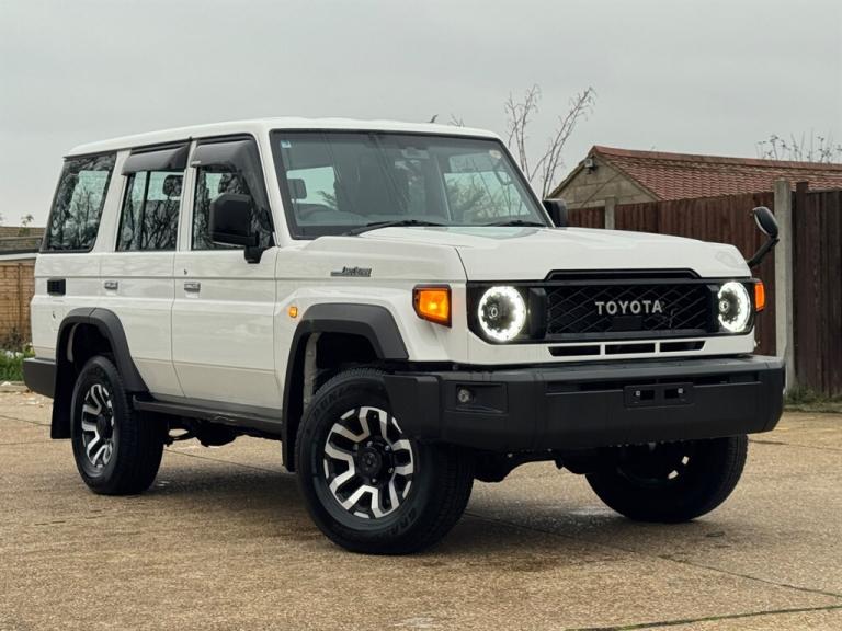 2025 Toyota Land Cruiser LAND CRUISER AX LC70 2.8L AWD DIESEL AUTO NEW SHAPE 25-25,5 SEAT,EURO 6 ...