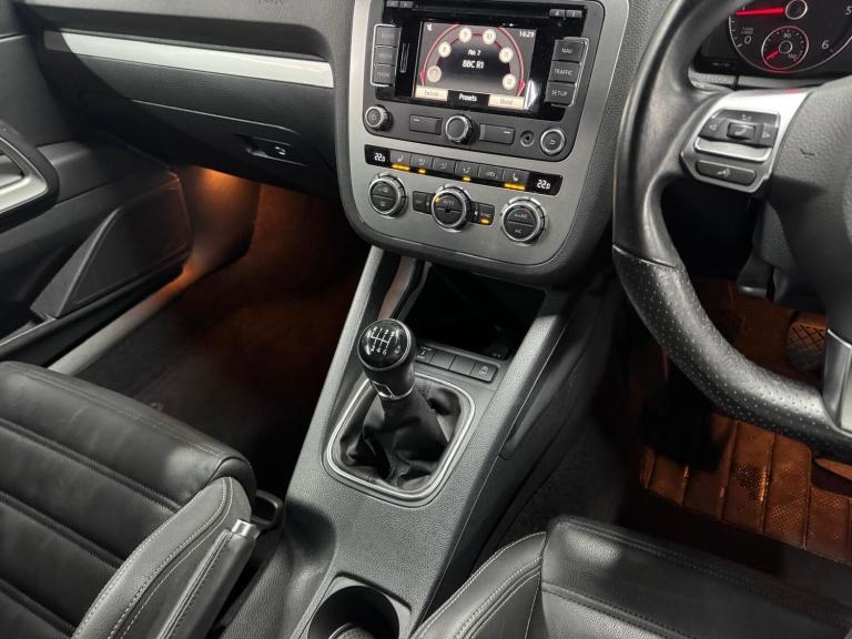 2012 Volkswagen Scirocco 2.0 TDi BlueMotion Tech GT 3dr [Nav/Leather] COUPE DIESEL Manual