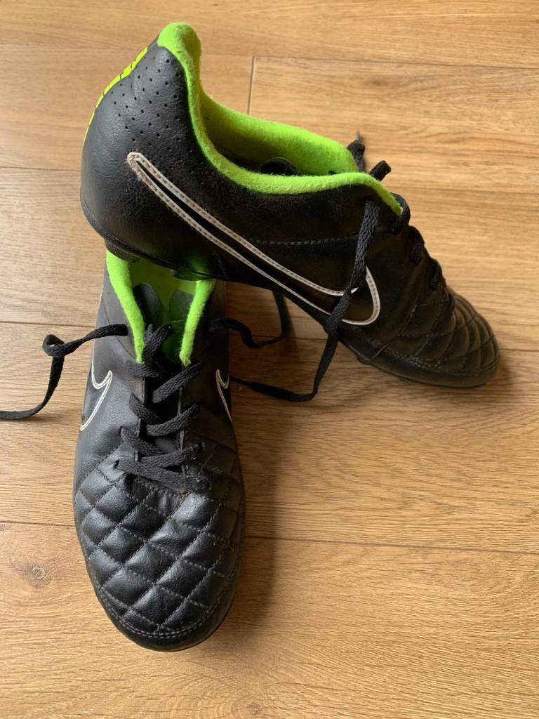 Nike Tiempo football boots size 5 UK, 38 EU