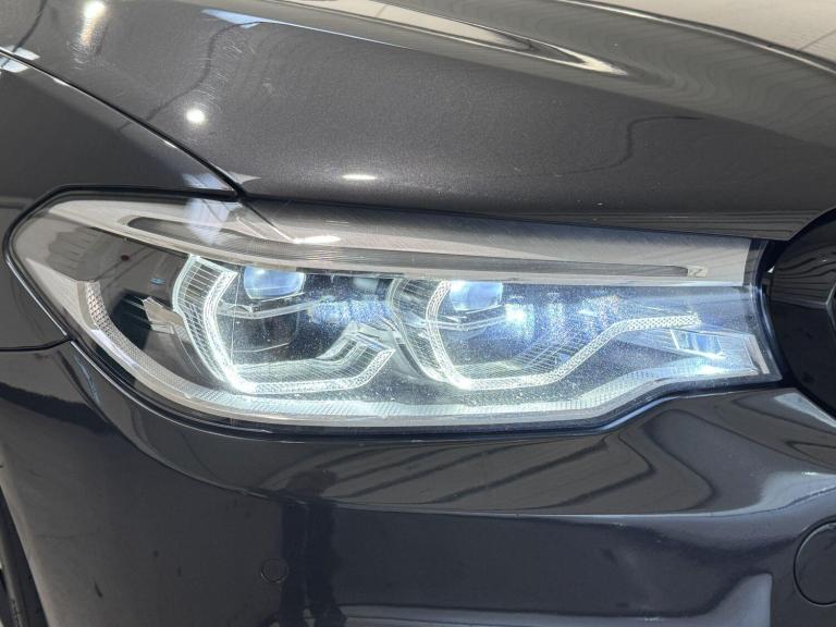  BMW 5 Series 3.0 530d M Sport Touring 5dr Diesel Auto xDrive Euro 6 (s/s) (265 ps) Diesel Automatic