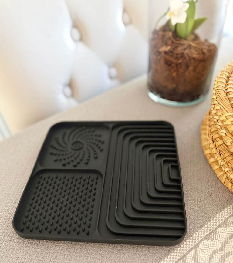 Black Square Premium Silicone Slow Feeder Dog Bowl Only £7