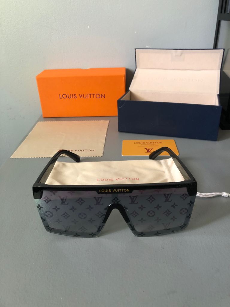 LV Sunglasses Black Monogram