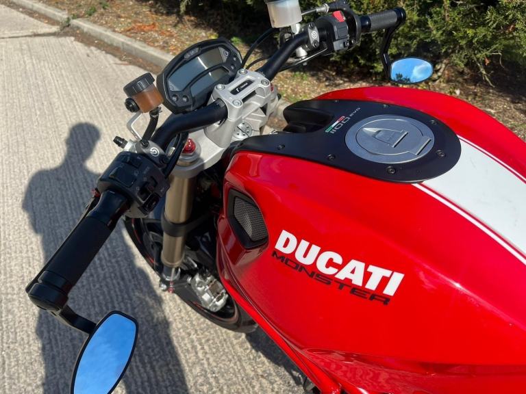 2011 61 DUCATI MONSTER 1100 M1100 E-a M1100E RED TERMIGNONI NAKED MUSCLE HISTORY