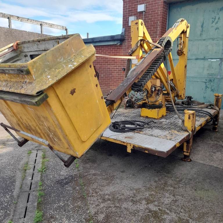 Cherry picker 