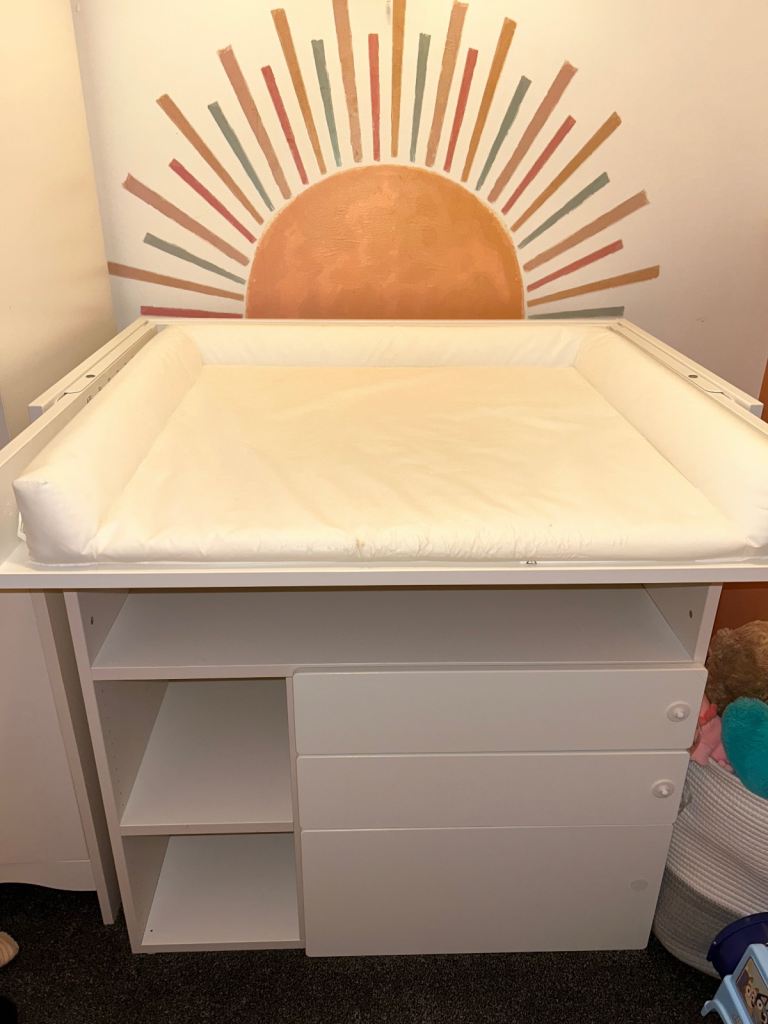 Ikea Smastad changing table