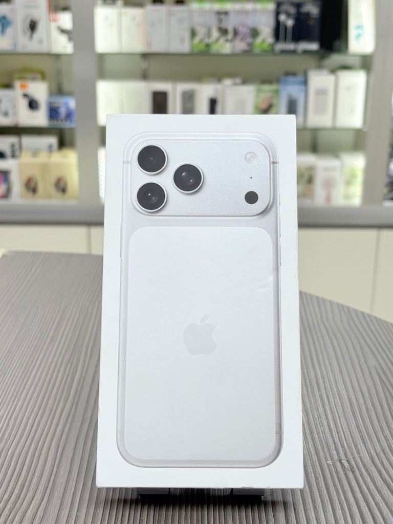 iphone 17 Pro Max brand New With Apple 12 Months Warranty 