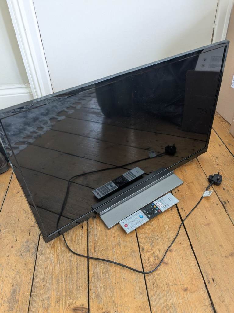 Toshiba 32 inch Smart TV