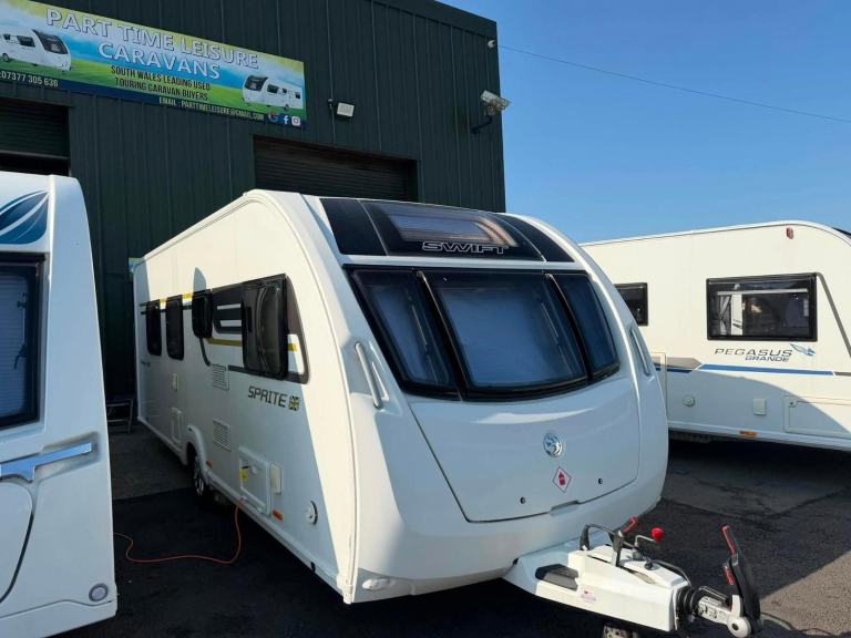 2017 SWIFT SPRITE MAJOR 4EB - 4 BERTH CARAVAN 