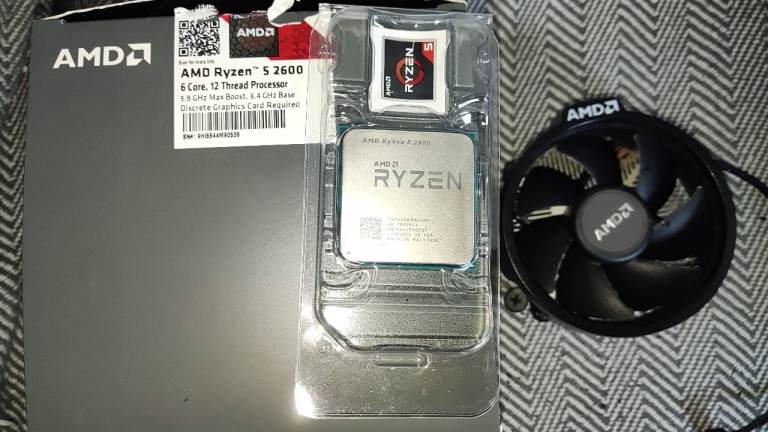 AMD Ryzen 5 2600 AM4 CPU with stock cooler and original packaging