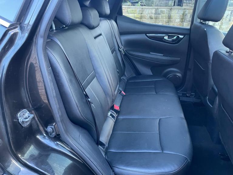 2015 Nissan Qashqai 1.6 dCi Tekna 2WD Euro 6 (s/s) 5dr HATCHBACK Diesel Manual