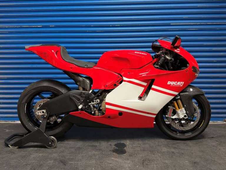 2008 Ducati DESMOSEDICI RR PETROL Manual