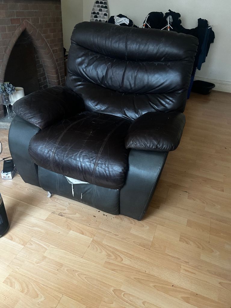 Free recliner chair for collection 