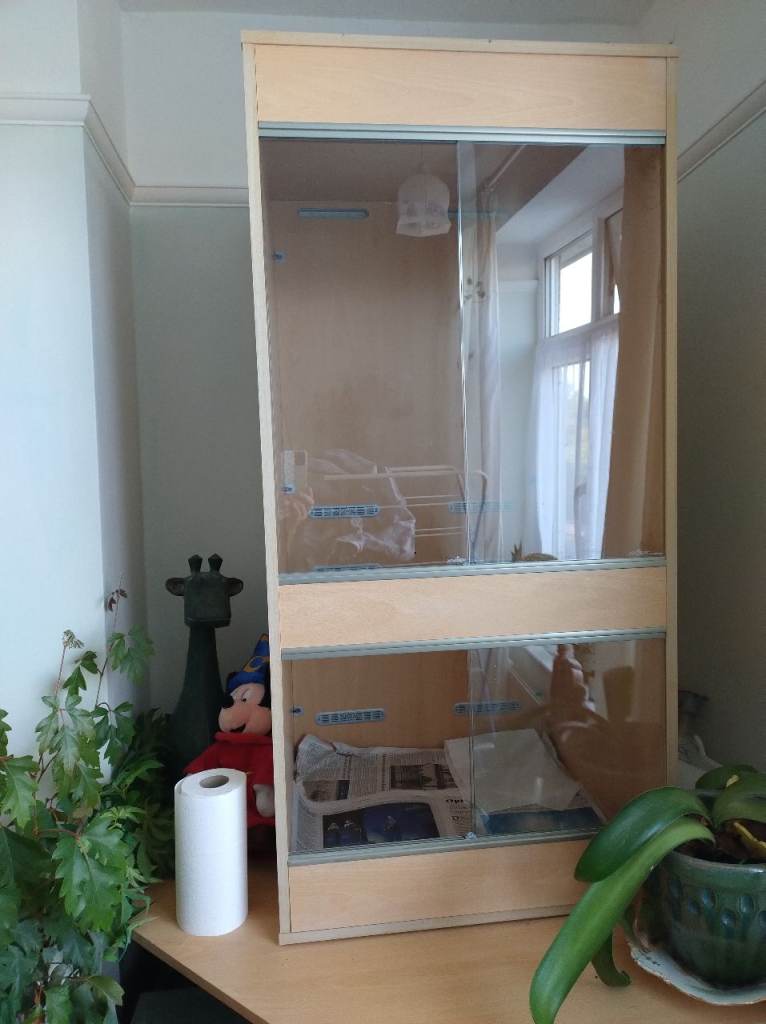 Reptile cage