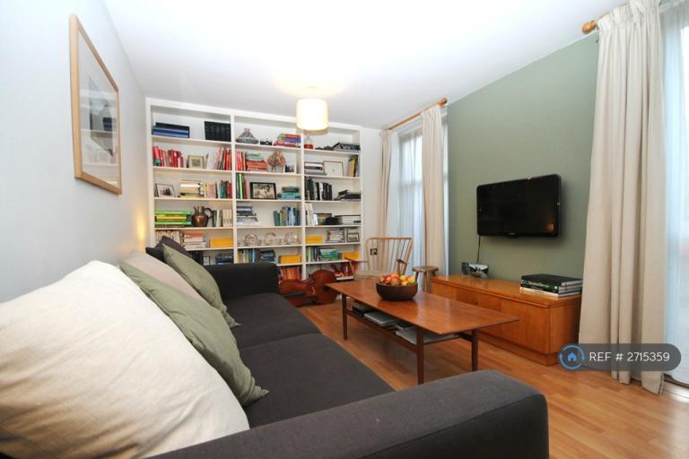 2 bedroom house in Dunston Road, London, SW11 (2 bed) (#2715359)