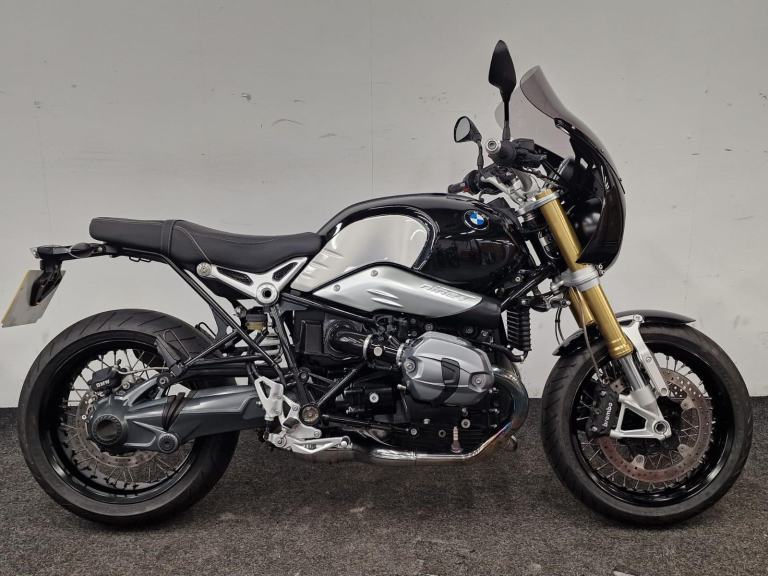 BMW R NINE T *** WUNDERLICH - AKRAPOVIC - HEATED GRIPS ***