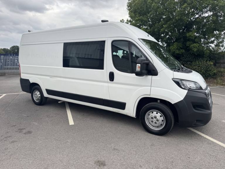 2020 Peugeot Boxer 2.0 BlueHDi 335 Built for Business Professional Crew Van 5dr Diesel Manual  PA...