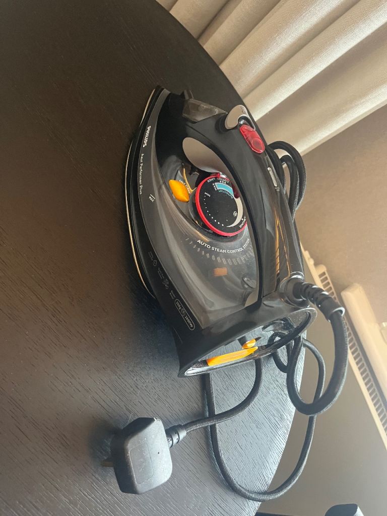 Philips Azur Performer Plus Iron (like new)