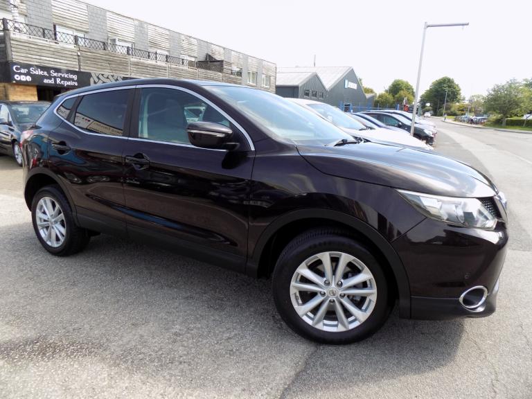 2014 Nissan Qashqai 1.5 dCi Acenta Premium 5dr HATCHBACK Diesel Manual