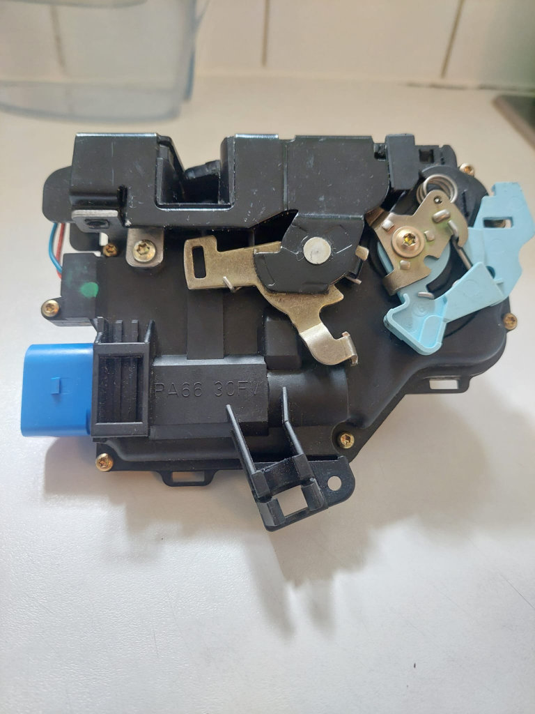 Porsche Boxster 987/997 Passenger side N/S Door lock  3D2837015