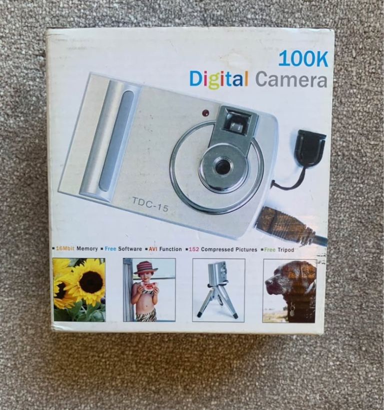 100k Digital camera TDC 15 dual use with accessories-New
