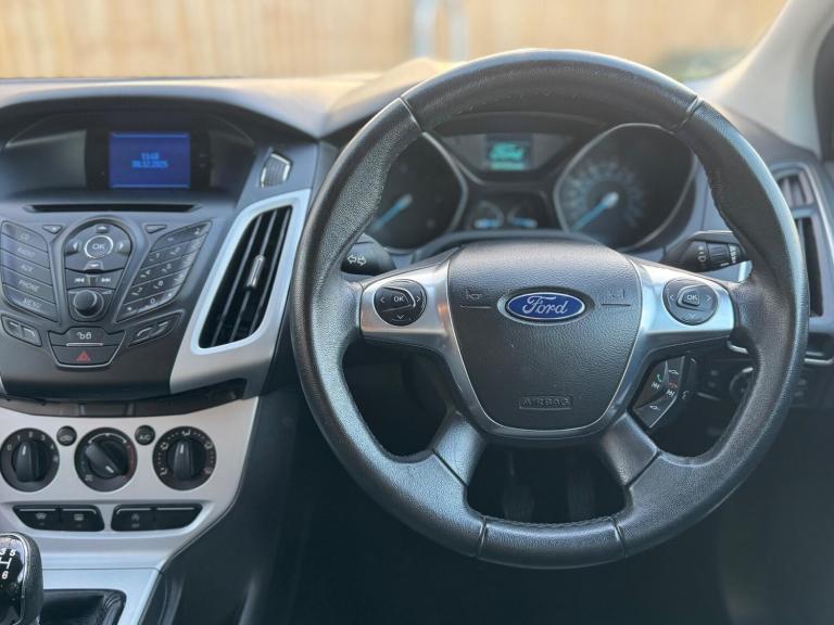 2012 Ford Focus 1.6 TDCi 115 Zetec 5dr HATCHBACK DIESEL Manual