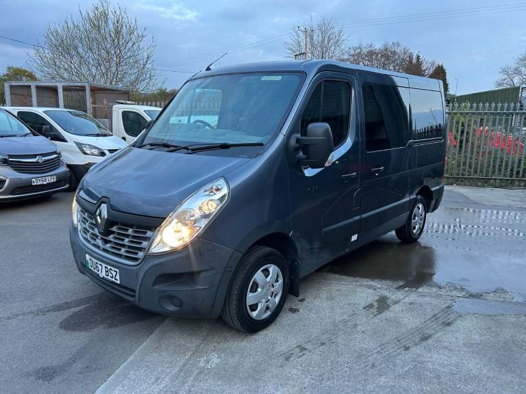 RENAULT MASTER 2.3 FWD SL28 SWB dCi 110 Business+ Euro 6 WHEELCHAIR ACCESS NO VA
