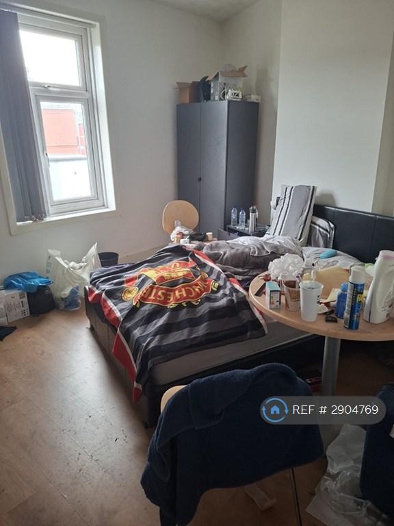 1 bedroom in Broom Lane Levenshulme, Manchester, M19 (#2904769)