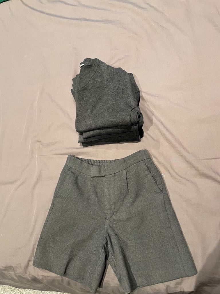 image for Free M&S Age 7-8 Grey school jumpers & shorts school uniform