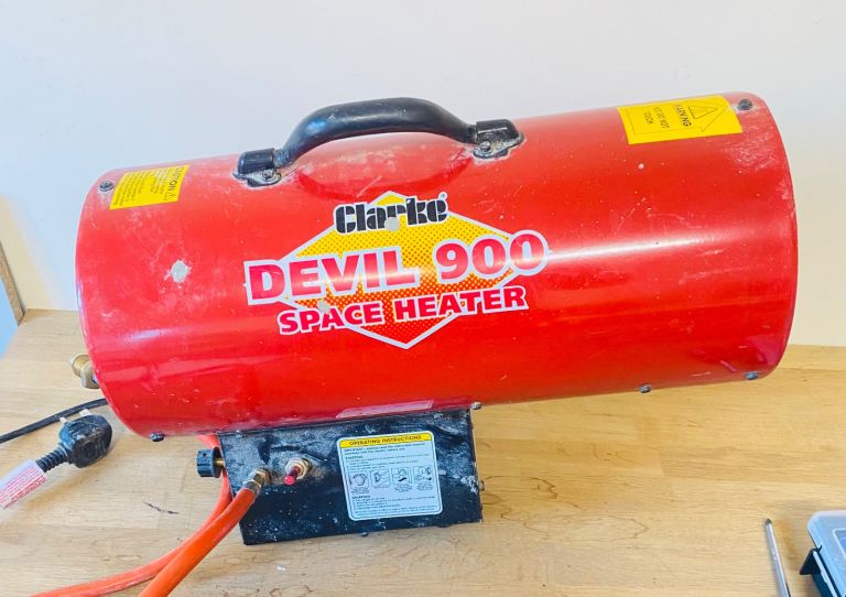 Clarke Devil 900 Space Heater 