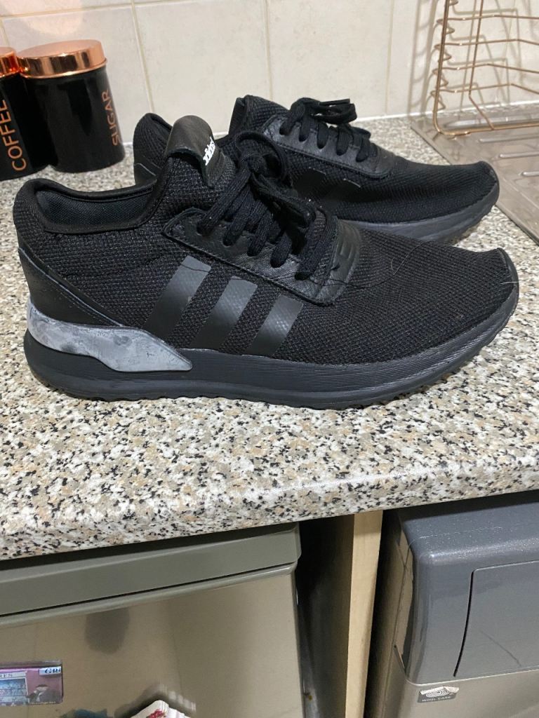 image for Adidas trainers uk 10 