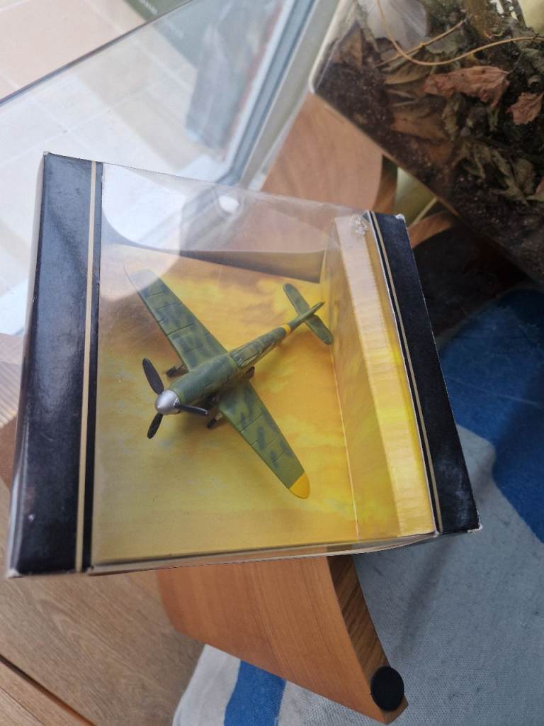 Collectors Maisto Flyere Series 1:72 Die-Cast Model Aeroplane – New in Box