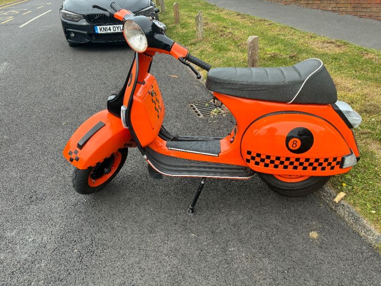Vespa Douglas 125 1984 2 stroke manual scooter fully kitted 