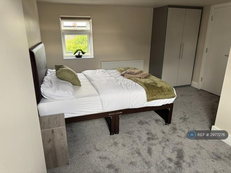 1 bedroom in Stirling Road, Harrow, HA3 (#2977276)