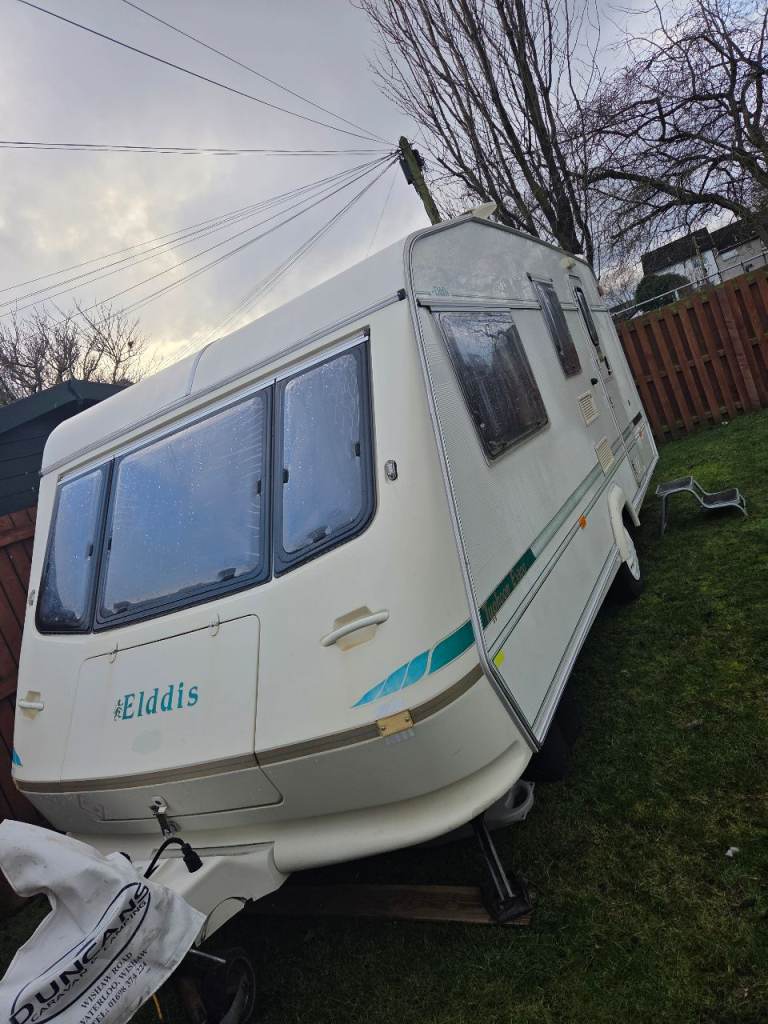 Caravan 4 berth PENDING COLLECTION 