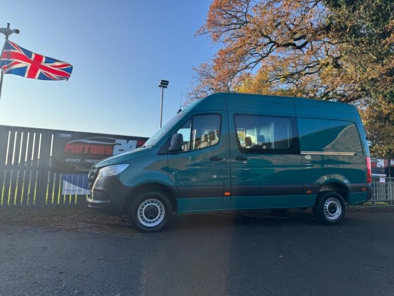  Mercedes-Benz Sprinter SPRINTER 2.1L 314CDI 3.5t H2 L2 RWD WINDOW COMBI CREW