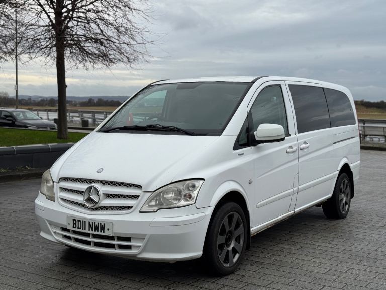 Mercedes Vito 113 CDI Traveliner 9 Seater 2011 (11)
