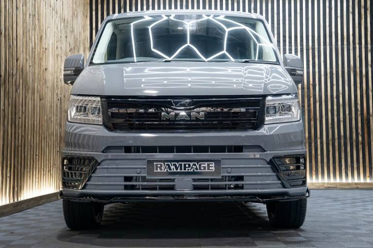  Volkswagen Crafter Cr35 Tdi MWB Crew Van Commerce Plus Crew van Diesel Automatic