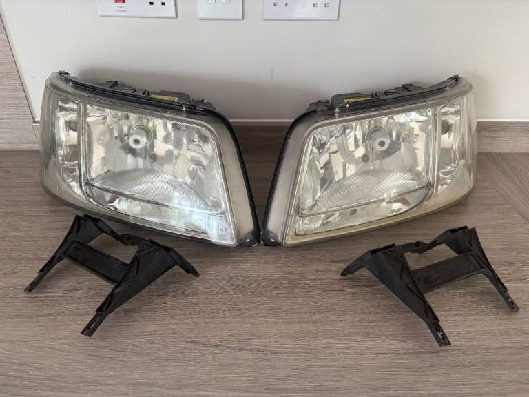 Volkswagen VW Transporter T5 Headlight pair 2003-2010 - OEM left & right - open to offers - £100 ONO