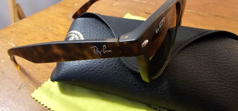 Original Ray-Ban New Wayfarer Polarized – Model RB2132