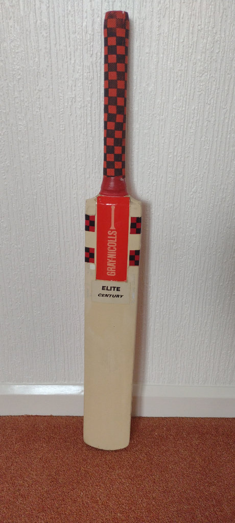 Grey Nicholls “Elite” century cricket bat