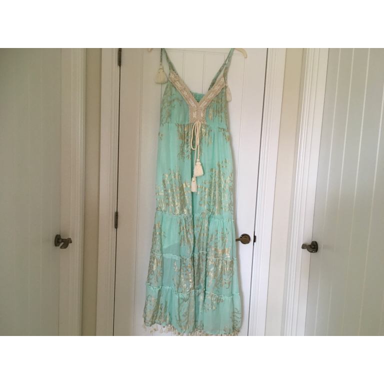 BRAND NEW NEVER BEEN WORN Long Touquise & Gold  Dress 