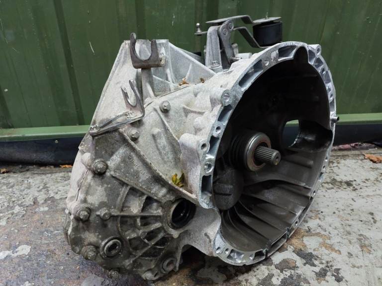 MERCEDES A CLASS 14-2018 W176 1.6 Petrol Manual Gearbox 6-speed A1762610101